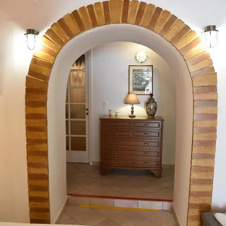 Scala Di Korthi Ground Floor
